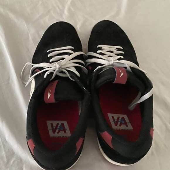 Lakai Atlantic Black / Red Vincent Alvarez Skate Shoes - Picture 2 of 3